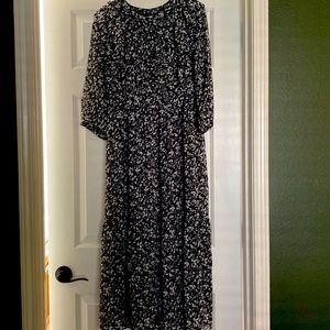 Loft, midi button down black and white floral midi dress. Size M